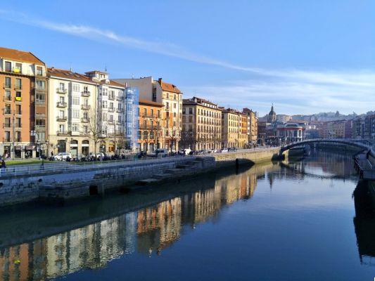 El Casco Viejo: Corazón y Alma de Bilbao